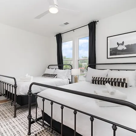 Quadra-4 Unit Combo-rooftop Decks-mins To Broadway Nashville