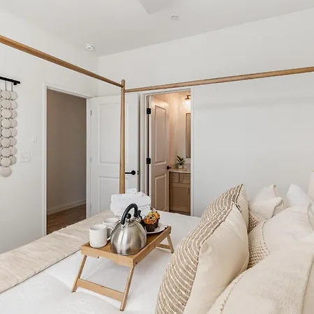 Quadra-4 Unit Combo-rooftop Decks-mins To Broadway Holiday home Nashville