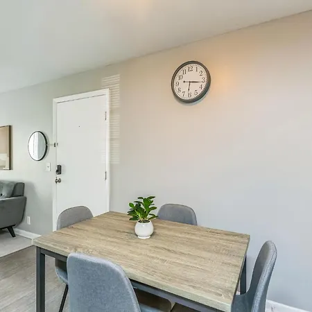 Apartment Jamestown B4 I Comfy 2 Bed 1 Bath *