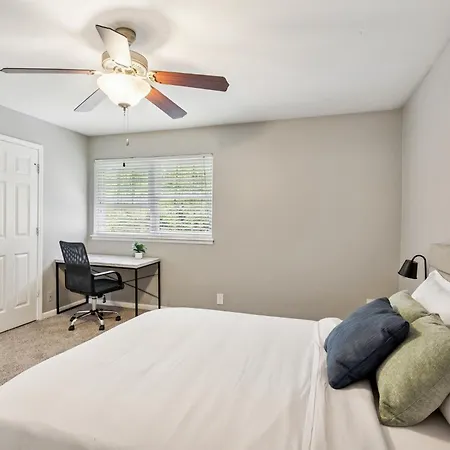Jamestown D2 I Comfy 2 Bed 1 Bath Apartment Nashville
