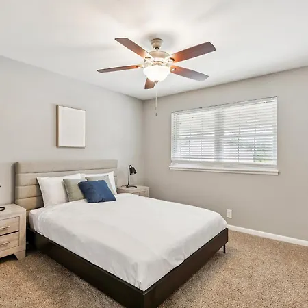 Apartment Jamestown D2 I Comfy 2 Bed 1 Bath *