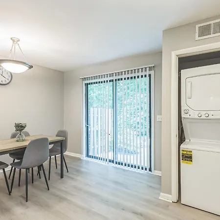 Jamestown D10 I Comfy 2 Bed 1 Bath Nashville
