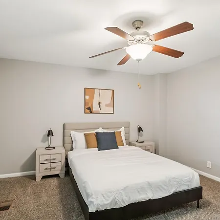 Jamestown D10 I Comfy 2 Bed 1 Bath Apartment Nashville