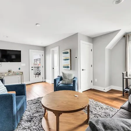 Luxury And Spacious With Private Garage And Fire Pit Holiday home