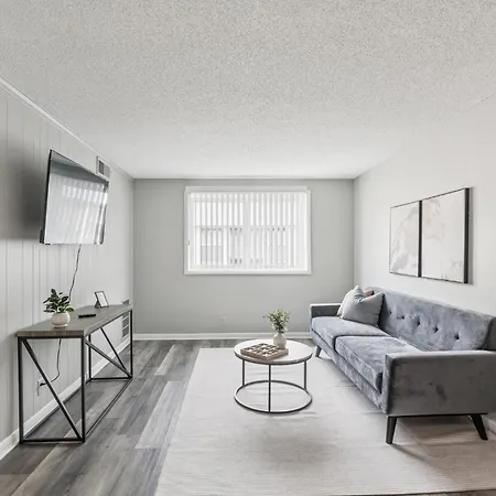 Avery D4 I Spacious 2 Bed 1 Bath Nashville