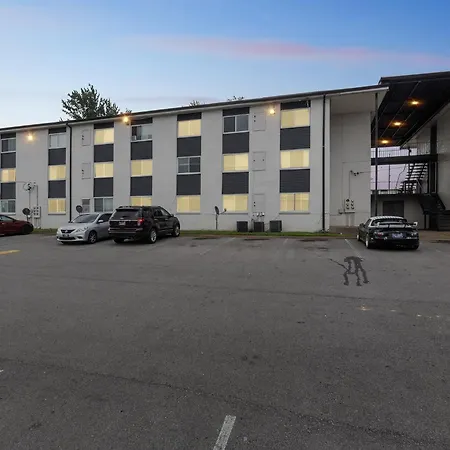 Apartment Avery D4 I Spacious 2 Bed 1 Bath *