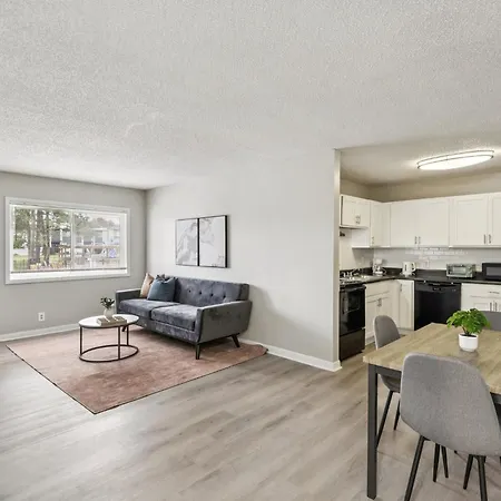 Apartment Avery D33 I Spacious 2 Bed 1 Bath