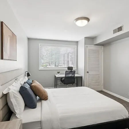 Apartment Avery A4 I Spacious 1 Bed 1 Bath *