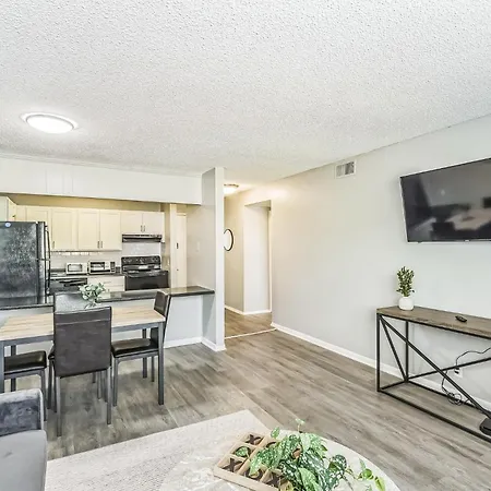 Avery A4 I Spacious 1 Bed 1 Bath Apartment *