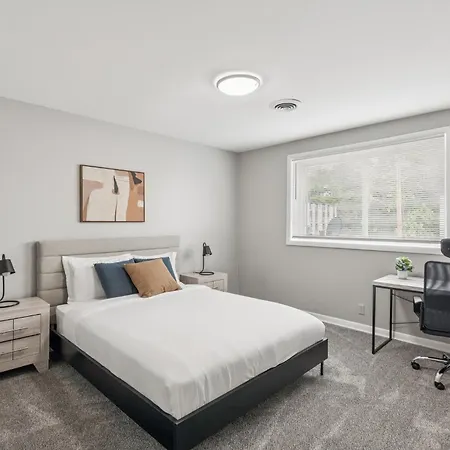 Apartment Avery D4 I Spacious 2 Bed 1 Bath
