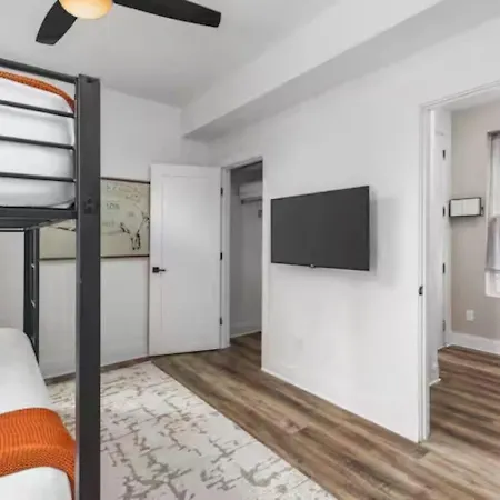 5br Rooftop Retreat 7 Min To Broadway *