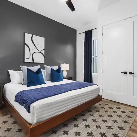 5br Rooftop Retreat 7 Min To Broadway