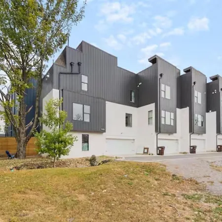 5br Rooftop Retreat 7 Min To Broadway *