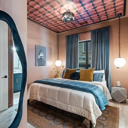 Apartment The Crescendo - On Music Row *