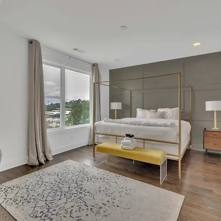 Huge Rooftop 5 Mins To Dwtn Sleeps 12 * Nashville