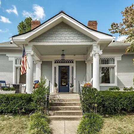 Stunning Close To Downtown And Bdwy Holiday home