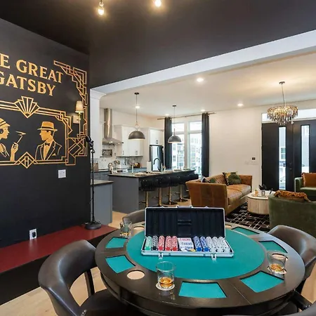 Holiday home Rooftop Deck Hot Tub Fire Pit Sleeps 10 Nashville