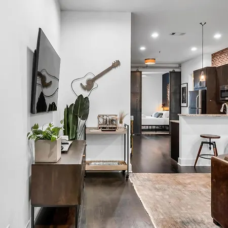 The Ryman Hideaway By Local Apartment Nashville