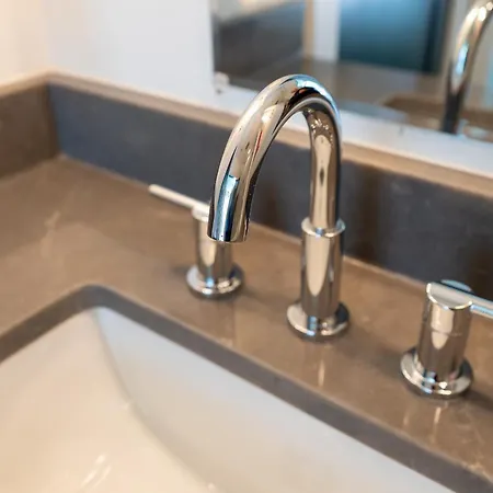 Hank At The Lucy By Local *