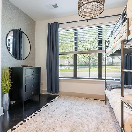 Holiday home The Jailhouse Rock By Local Nashville