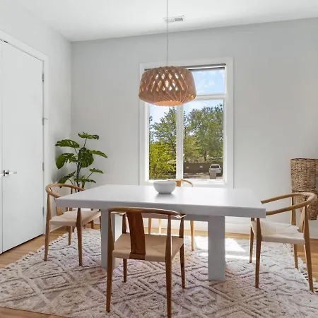 Holiday home Private Rooftop With Garage Walk To Restaurants Shops And Coffee Nashville