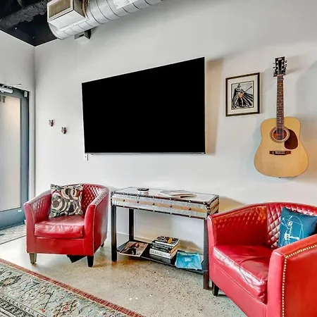Modern Music Getaway *