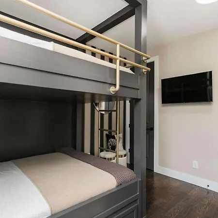 Brand New Elegance Rooftop Views Of Holiday home Nashville