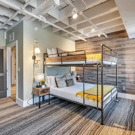 Skyline With Penthouse & Rooftop Deck 6br By Maddox Nashville