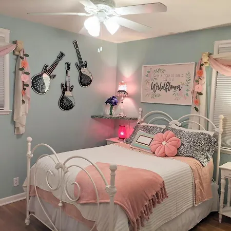 The Place Between The Lakes 4 Bedrooms 4 Beds Nashville