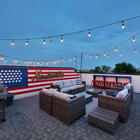 Ultimate Rooftop Double Games Bbq Skyline Views * Nashville