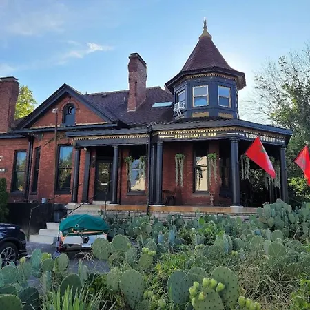 Holiday home Cozy House In Trendy East With A Patio And Grill Nashville