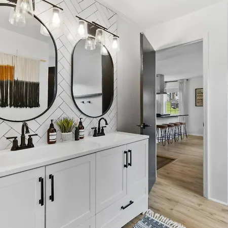 Cozy House In Trendy East With A Patio And Grill Nashville