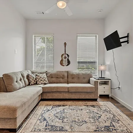 Charming Music Row Escape * Nashville