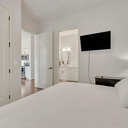 Charming Music Row Escape Holiday home