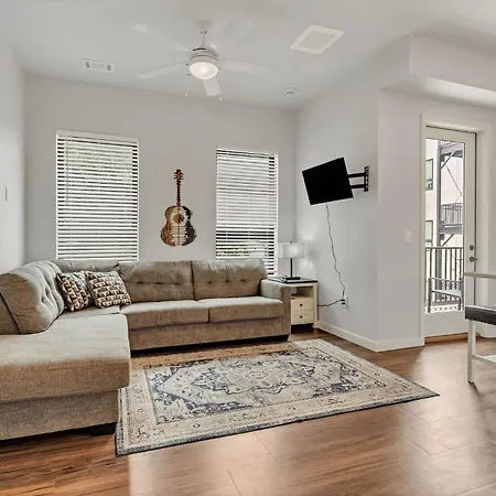 Charming Music Row Escape Holiday home *