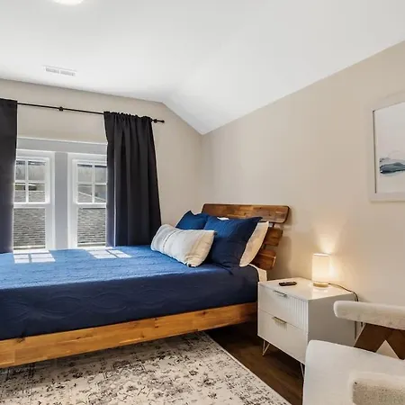 Apartment Charming 2br East Nash Duplex Great Location *