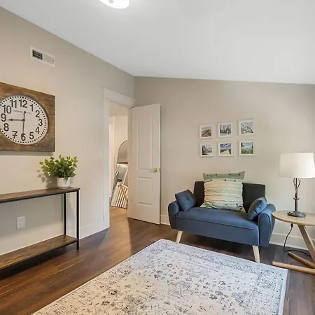 Apartment Charming 2br East Nash Duplex Great Location *