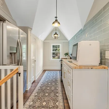 Charming 2br East Nash Duplex Great Location Apartment Nashville