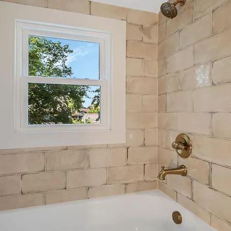 Charming 2br East Nash Duplex Great Location * Nashville