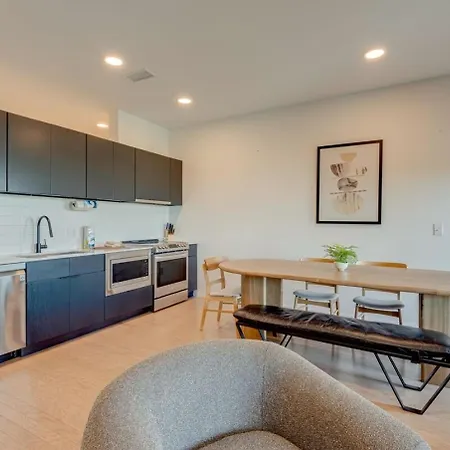 Holiday home Stylish Riverfront Eve 305 - Free Parking