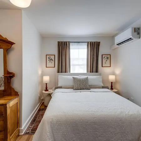 Chic 2 Bed 2 Bath, In 12 South Holiday home Nashville