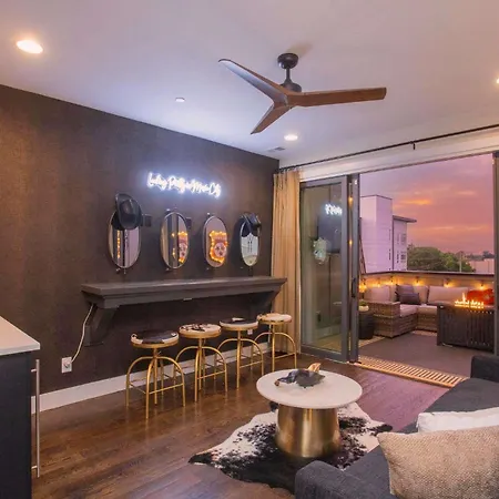 Downtown Views Glam Stations Close To Broadway