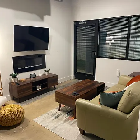 Grand Ole Getaway Apartment
