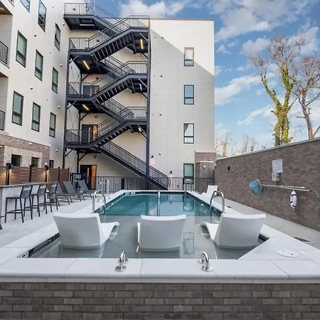 Holiday home Harmony Octave-2 Units-pool/gym-4 Mins To Broadway Nashville