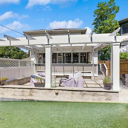 Sweetbrier Serenity Apartment
