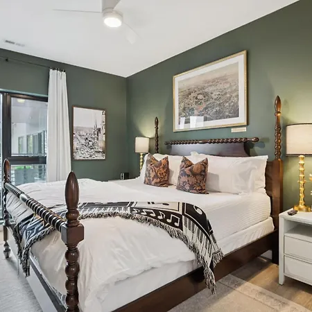 Southern Comfort Short Walk To Broadway W Pool & Gym At The Hyve Apartment *