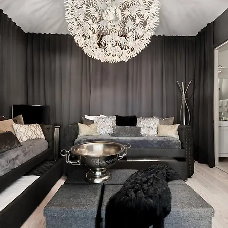 Stella | Downtown Gulch | 7 Min Drive To Broadway! *