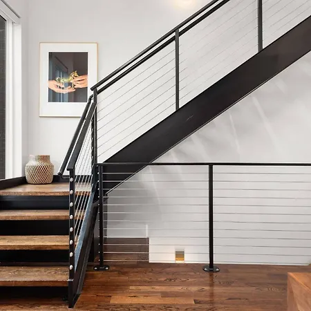 Hill House | Walk To Gulch! Sauna, Hot Tub, Gym! * Nashville