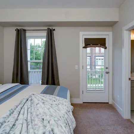 Cumberland Emerald - Walk To Dining Holiday home *
