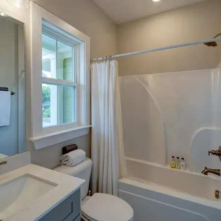 Cumberland Emerald - Walk To Dining Holiday home Nashville